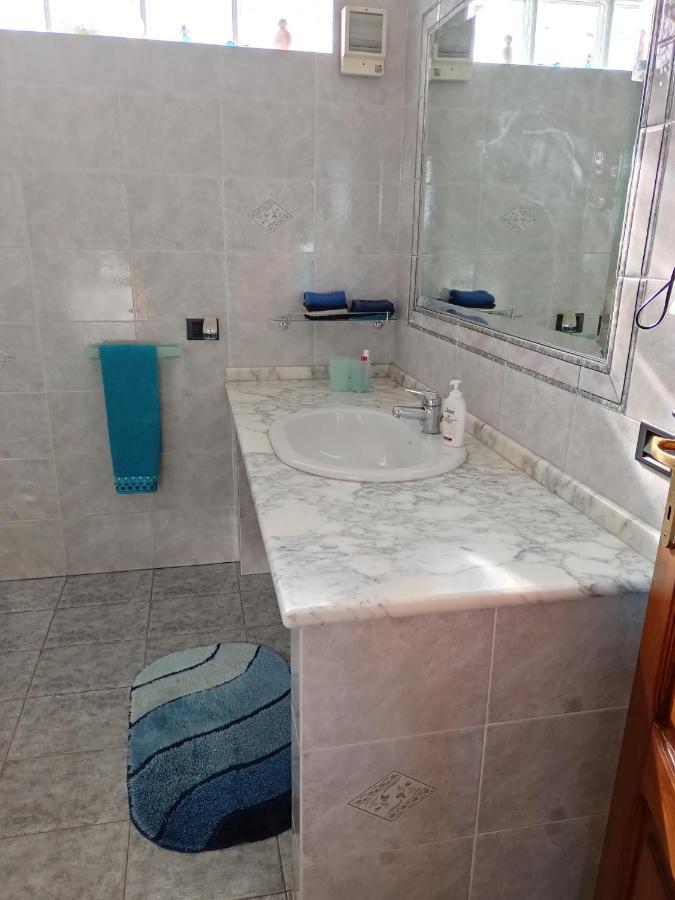 Casa Vacanza Le 2 Isole Suni 外观 照片